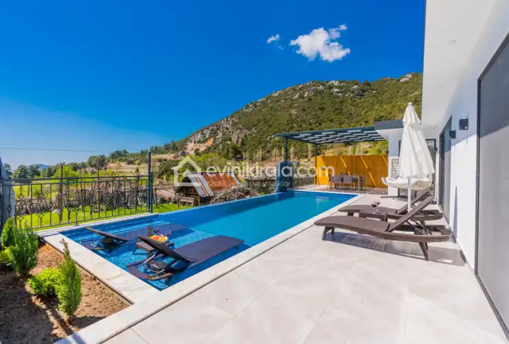 evini-kirala-villa-aperlai-ikizce-54_1919x1280_557.jpg