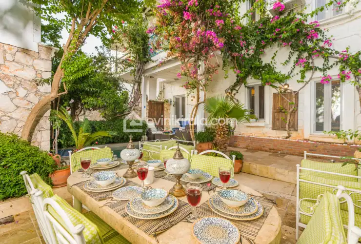 evini-kirala-villa-bianca-kalkan-1_1919x1280_363.JPG