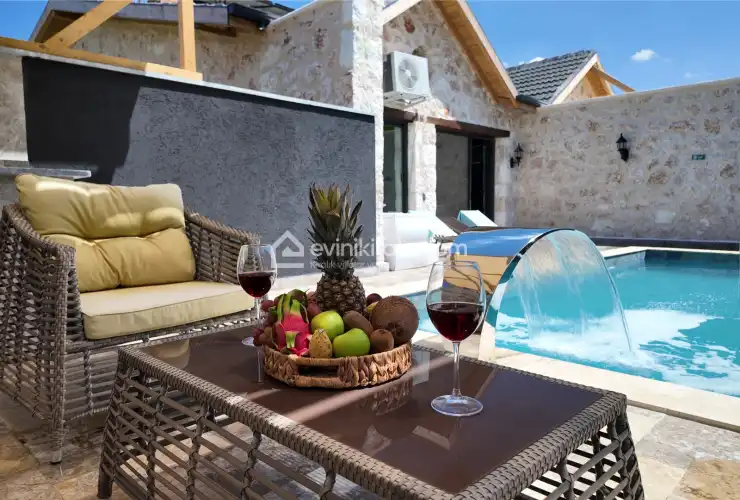 evini-kirala-villa-busra-saribelen-2_231.jpg