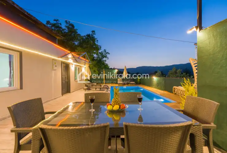 evini-kirala-villa-can-nazmican-ozdemir--5_1919x1280_788.JPG