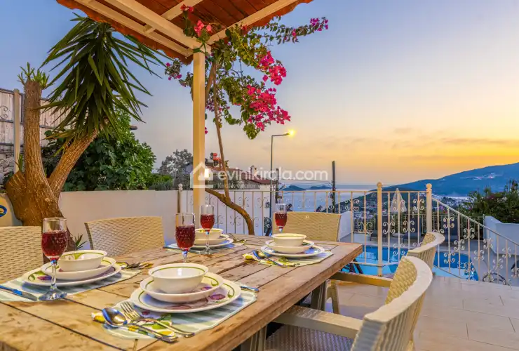 evini-kirala-villa-dolce-kalkan-38_361.jpg