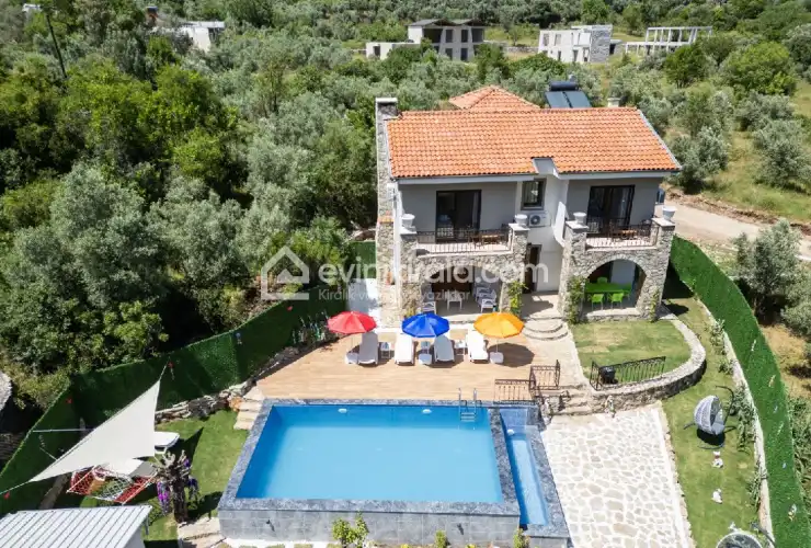evini-kirala-villa-erhan-kizilbel-3_824.jpg