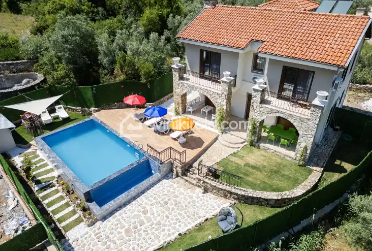 evini-kirala-villa-erhan-kizilbel-4_880.jpg