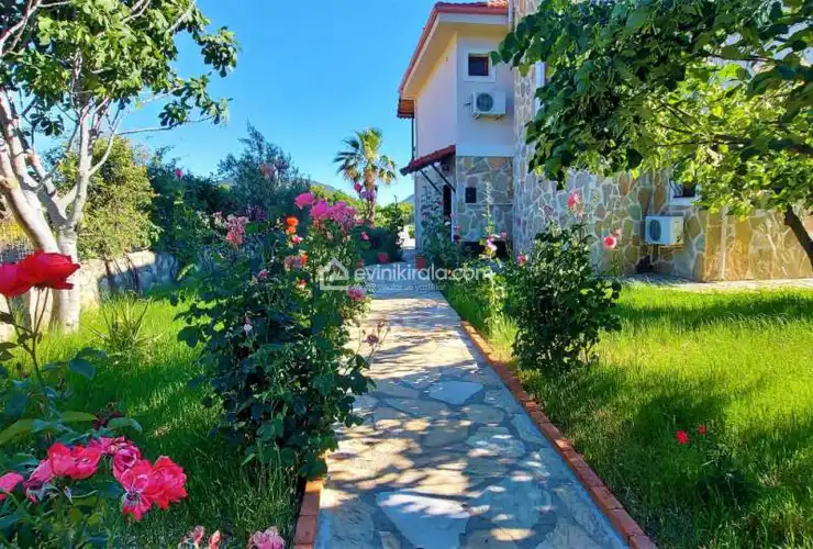 evini-kirala-villa-gelincik-bezirgan-1_1920x864_273.jpg