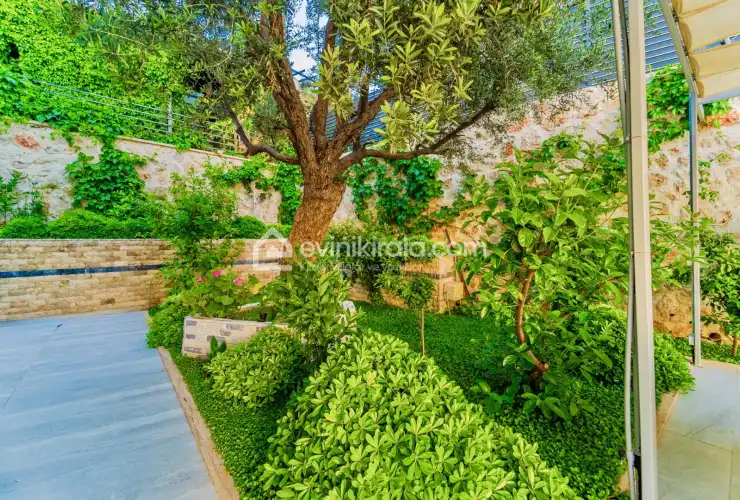 evini-kirala-villa-july-fayat-yilmaz-2025-16_656.jpg