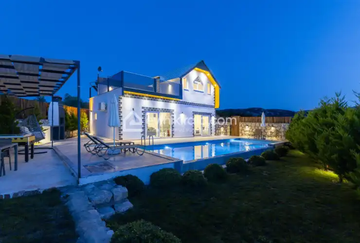 evini-kirala-villa-karaca-saribelen-35_1920x1280_76.jpg