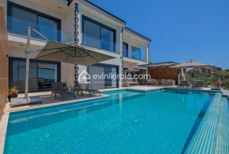 evini-kirala-villa-max-panora-2-49_770.JPG