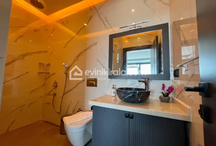 evini-kirala-villa-medellin-10_1707x1280_869.jpg