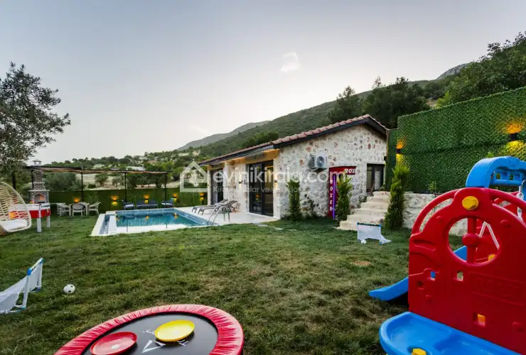 evini-kirala-villa-menesa-48_1920x1280_226.jpg