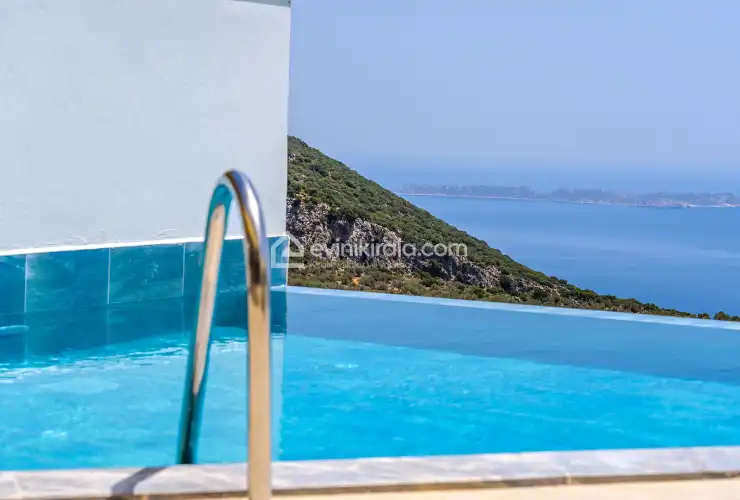 evini-kirala-villa-moana-kalkan-ordu-37_293.jpg