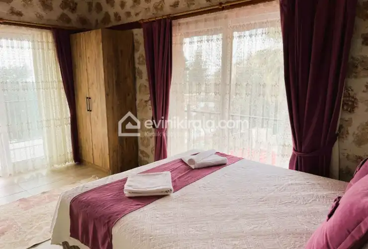 evini-kirala-villa-muar-yatak-odasi-1_1707x1280_477.jpeg