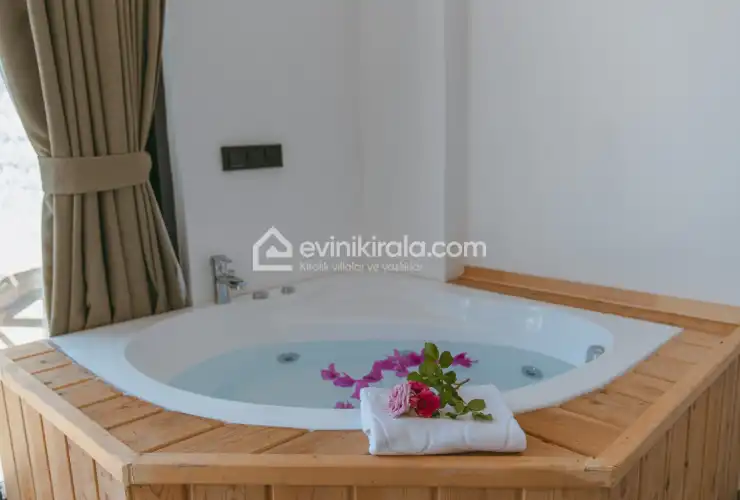 evini-kirala-villa-mulberry-lale-yesilkoy-balayi-villasi-26_1920x1280_715.jpg