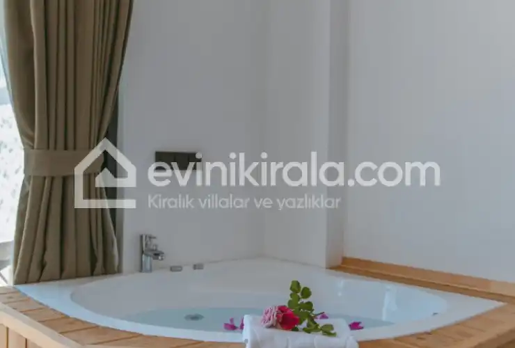 evini-kirala-villa-mulberry-lale-yesilkoy-balayi-villasi-27_853x1280_578.jpg