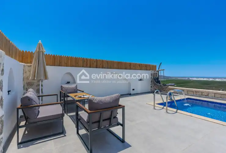 evini-kirala-villa-mulberry-lale-yesilkoy-balayi-villasi-4_1920x1280_921.jpg