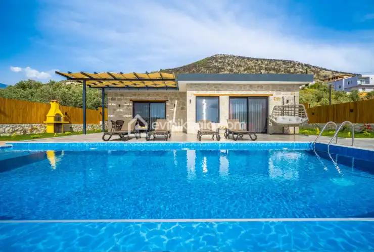 evini-kirala-villa-natilius-yesilkoy-39_771.jpg
