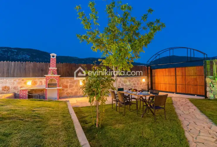 evini-kirala-villa-nazoglu-bezirgan-18_1919x1280_543.jpg