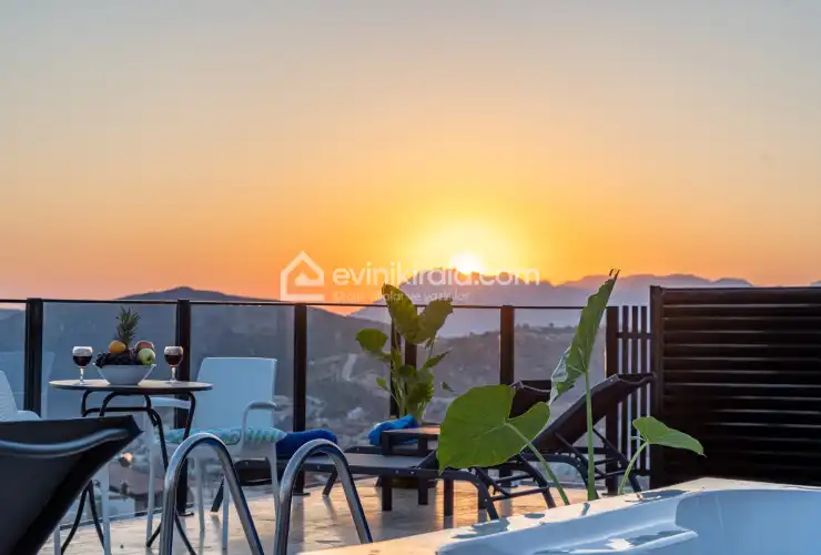 evini-kirala-villa-nuri-kalkan-71_1920x1280_768.jpg