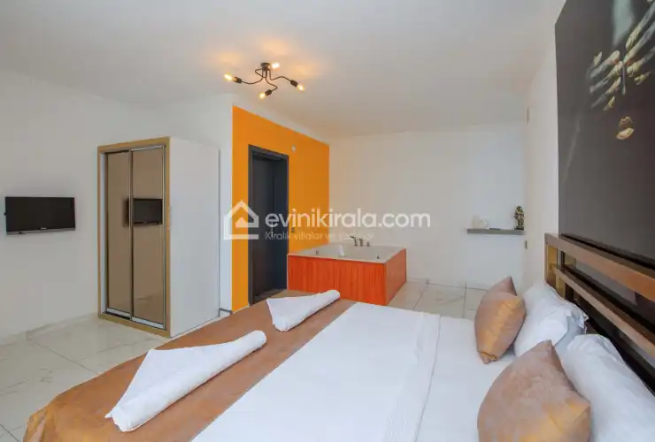 evini-kirala-villa-poolsuit-1-muhafazakar-jakuzili-4_894.jpg