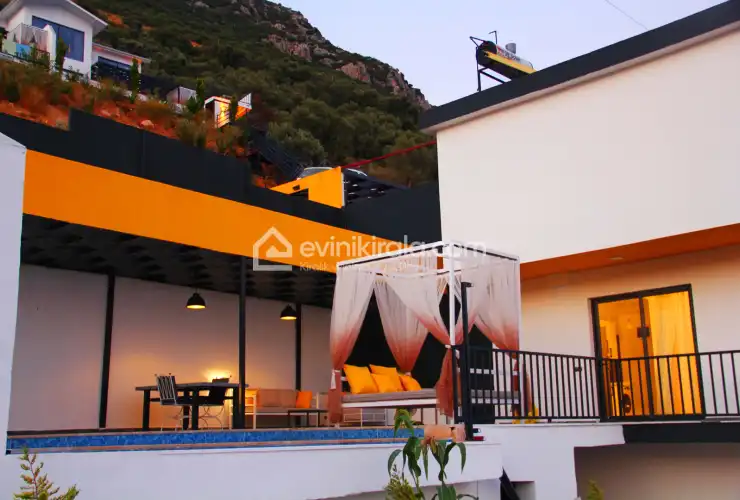 evini-kirala-villa-poolsuit-2-muhafazakar-jakuzili-10_642.jpg