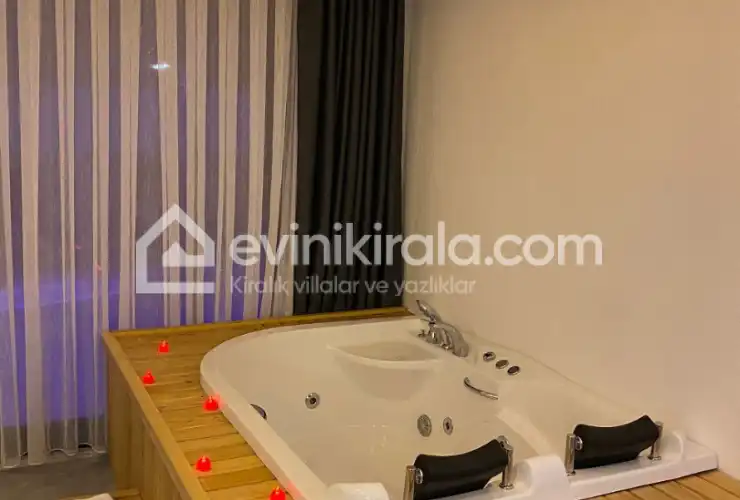 evini-kirala-villa-rose-gelemis-jakuzi-3_960x1280_389.jpeg
