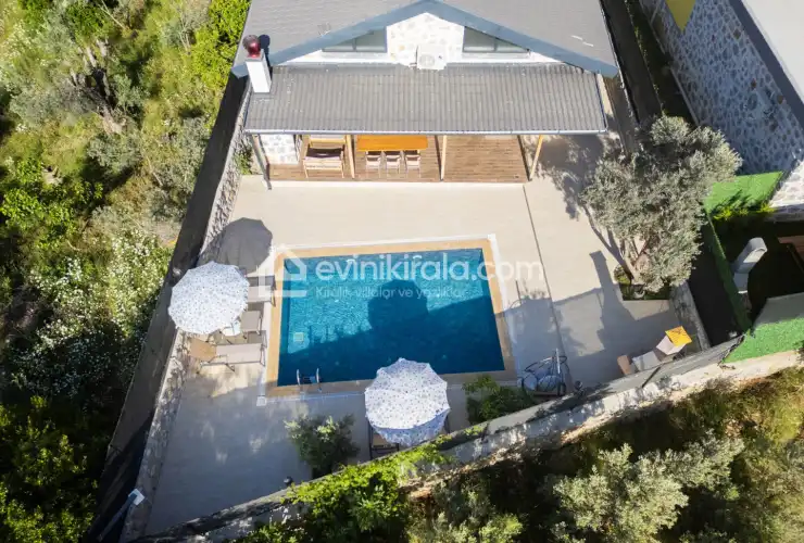 evini-kirala-villa-sarnic-fethiye-16_1707x1280_740.jpg