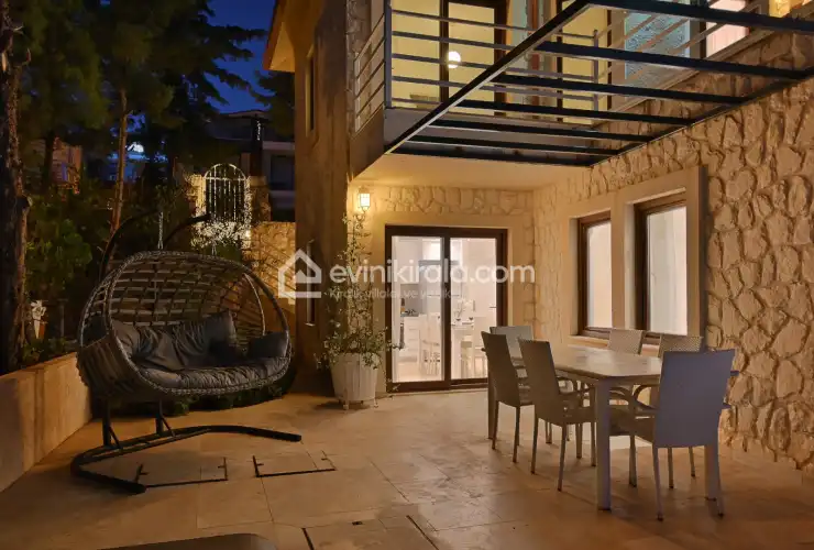 evini-kirala-villa-selene-ibrahimsalvarli-16_1916x1280_978.jpg
