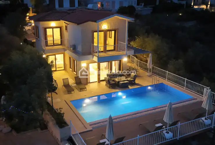 evini-kirala-villa-selene-ibrahimsalvarli-63_1920x1080_685.jpg