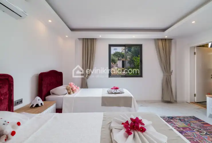 evini-kirala-villa-ugur-akbel-2025-14_740.jpg