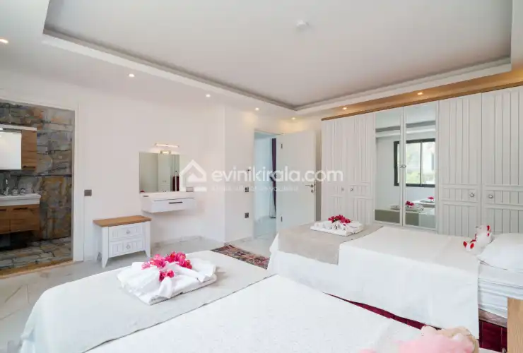 evini-kirala-villa-ugur-akbel-2025-16_678.jpg