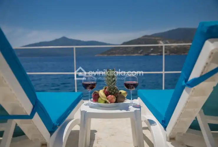 suit-mavi-kiyi-kalkan-4_952.jpg