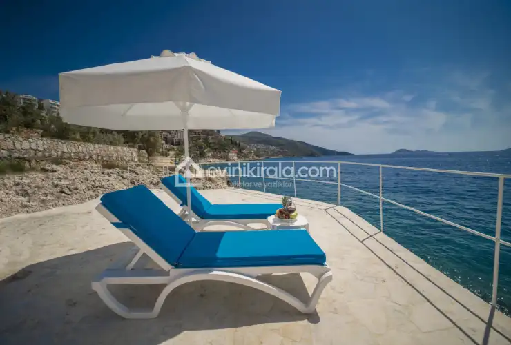 suit-mavi-kiyi-kalkan-50_526.jpg