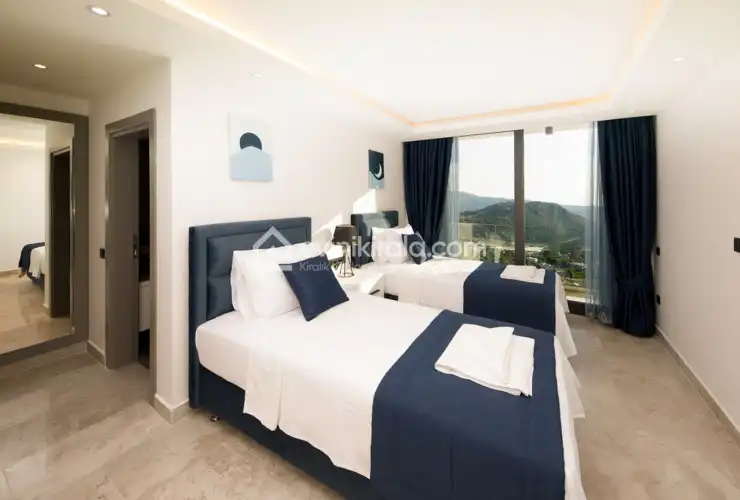 villa-azure-2-evini-kirala-19_1916x1280_876.jpeg