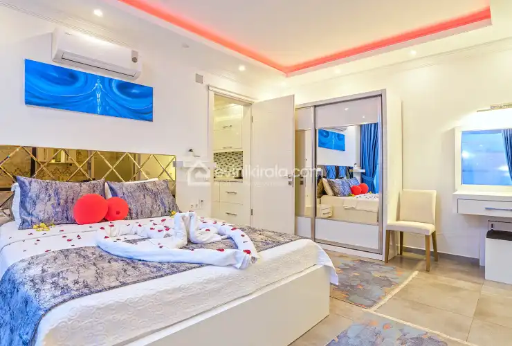 villa-burcu-uzumlu-evini-kirala-28_550.jpg