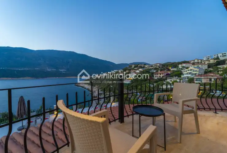 villa-coast-duo-18-765.jpg
