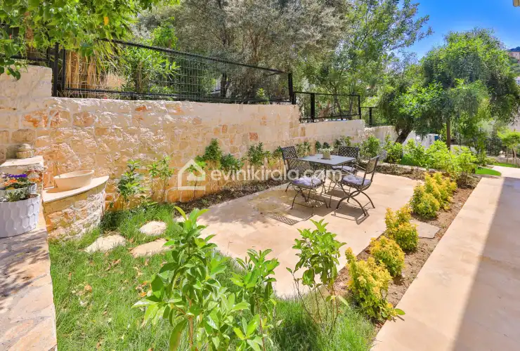 villa-peninsula-gardens-yarimada-evinikirala-1_553.JPG