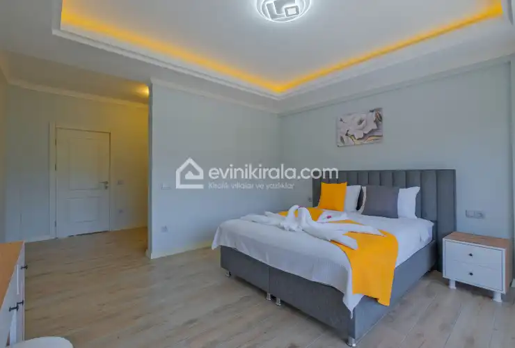 villa-white-palm-1-7-504.jpg