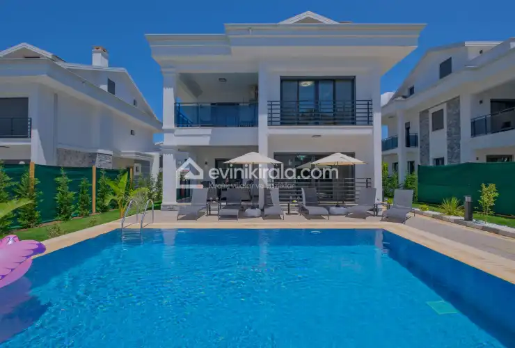 villa-white-palm-2-37-3823.jpg